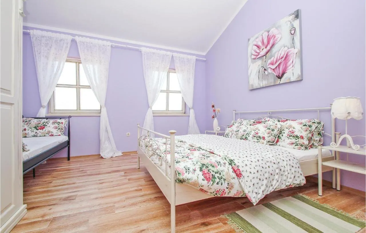 Holiday home Stunning Home In Malinska With Wifi