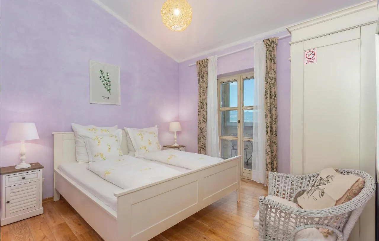 Stunning Home In Malinska With Wifi 0*,