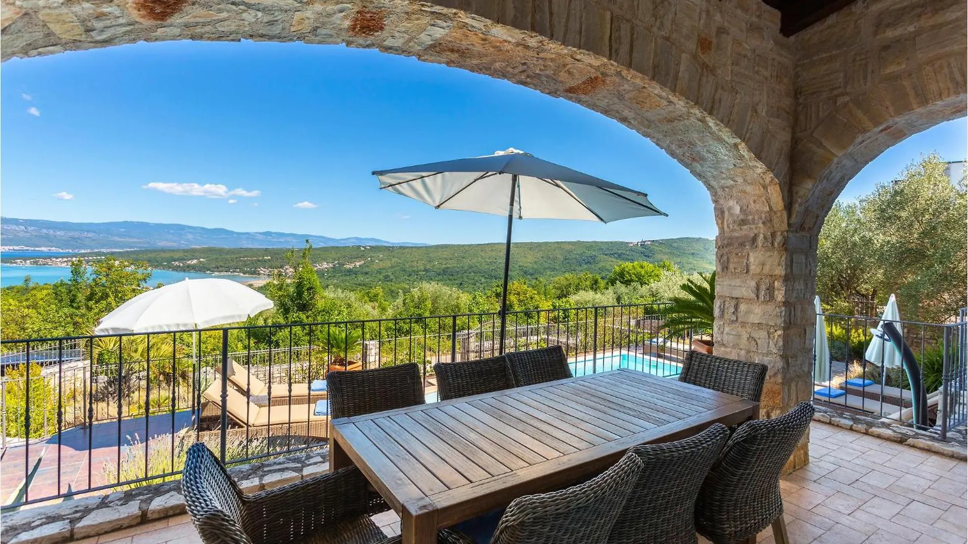 Stunning Home In Malinska With Wifi 0*,