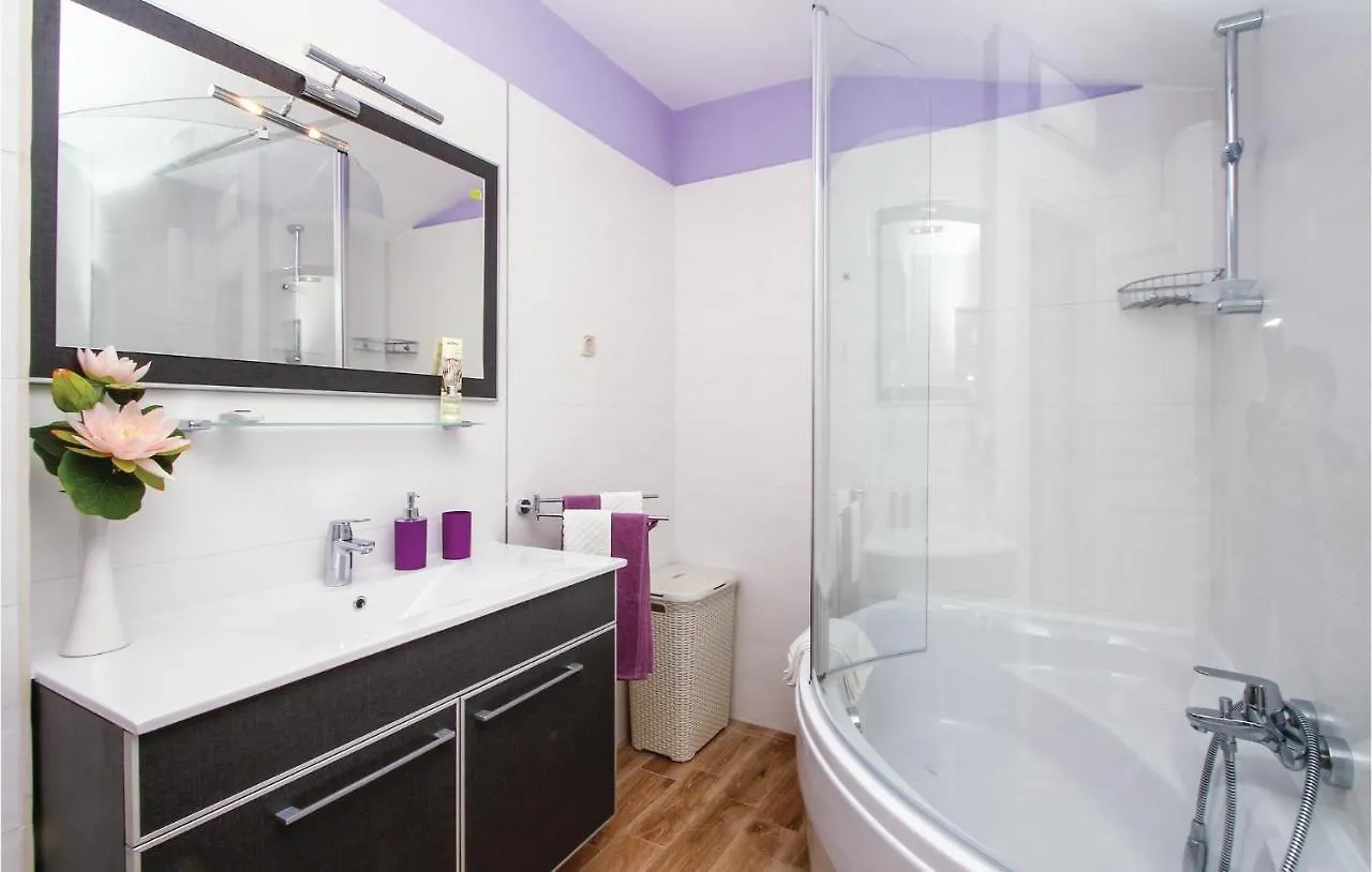 Stunning Home In Malinska With Wifi 0*,  Chorwacja